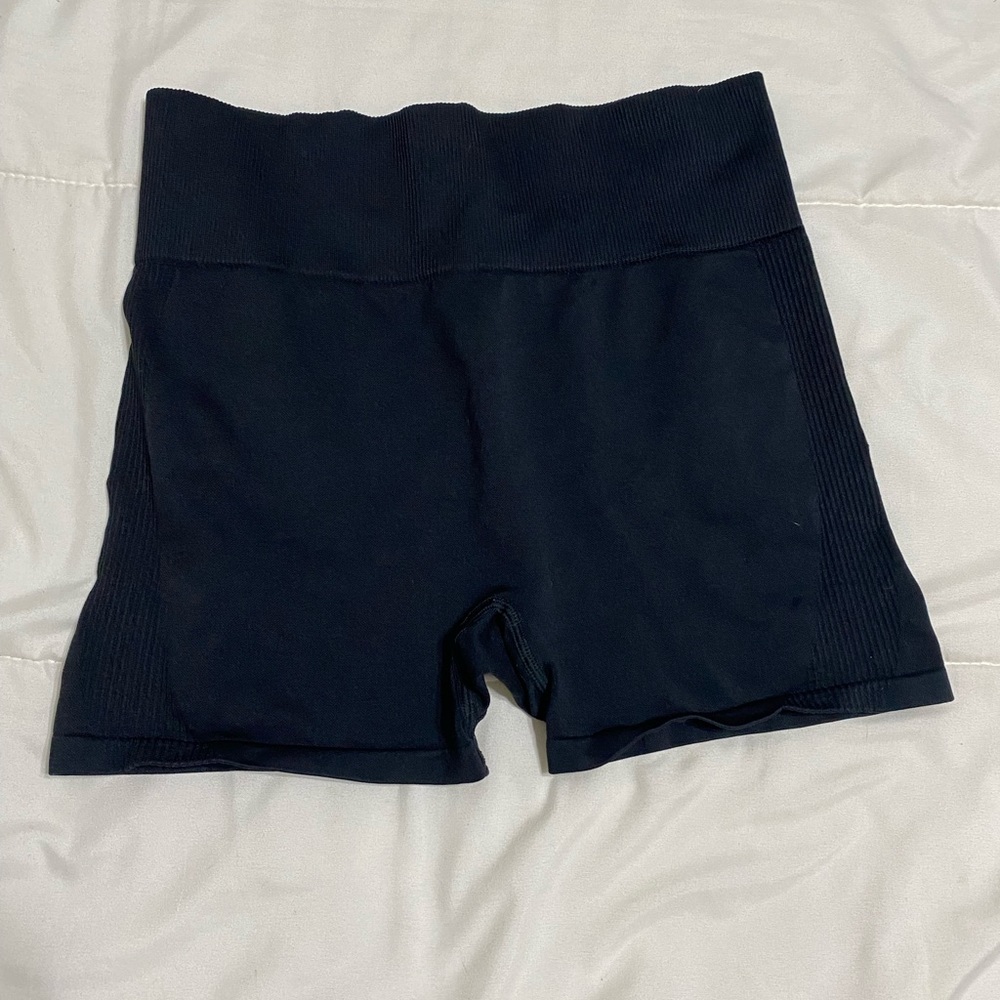 NWOT Pink seamless shorts